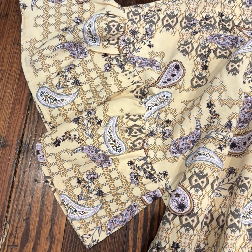 Entro NWT tasseled Paisley Dress Sz Medium Flutter Sleeve Ruffle - Picture 9 of 13